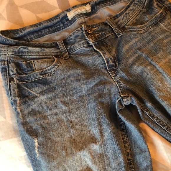 Aeropostale jean capris - Picture 2 of 3